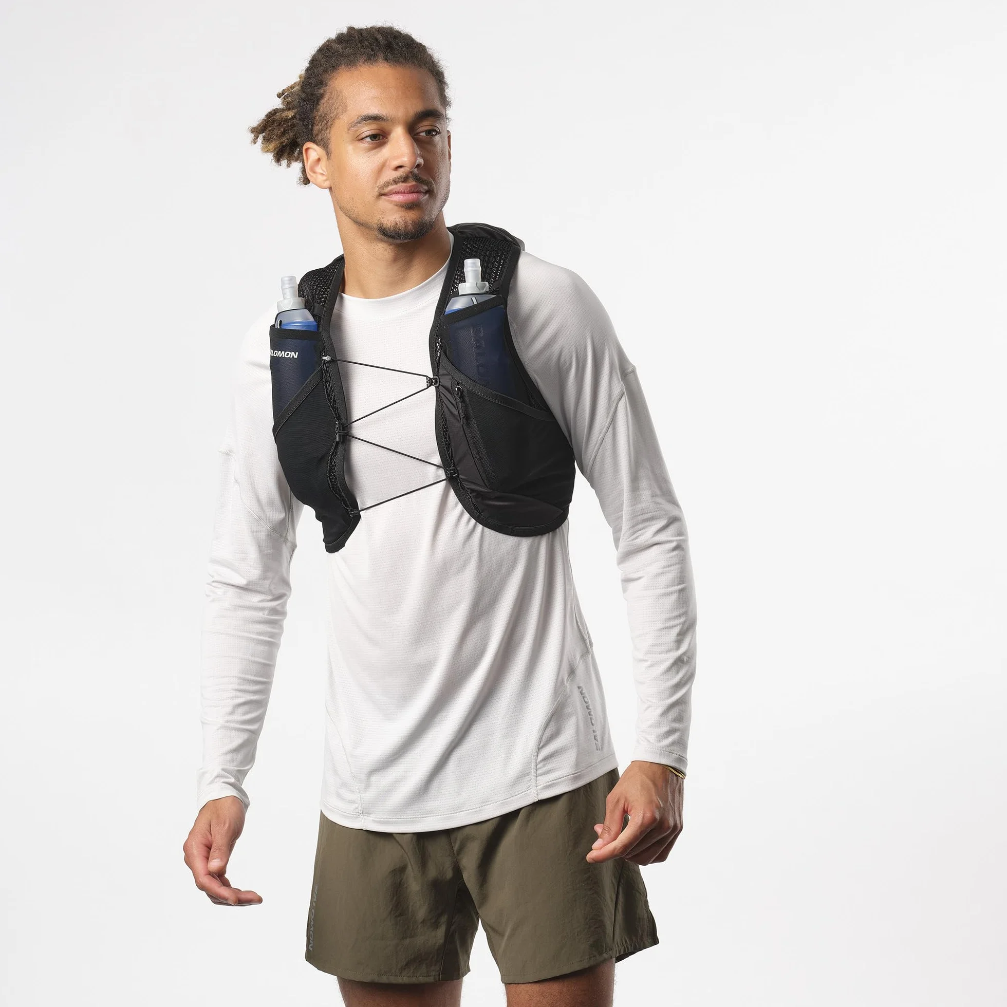 Salomon Active Skin 8 kompatybilna z piersiówkami unisex kamizelka nawadniająca do biegania szlak turystyczny, precyzyjne dopasowanie, precyzyjne dopasowanie 8 l i zoptymalizowane przechowywanie,