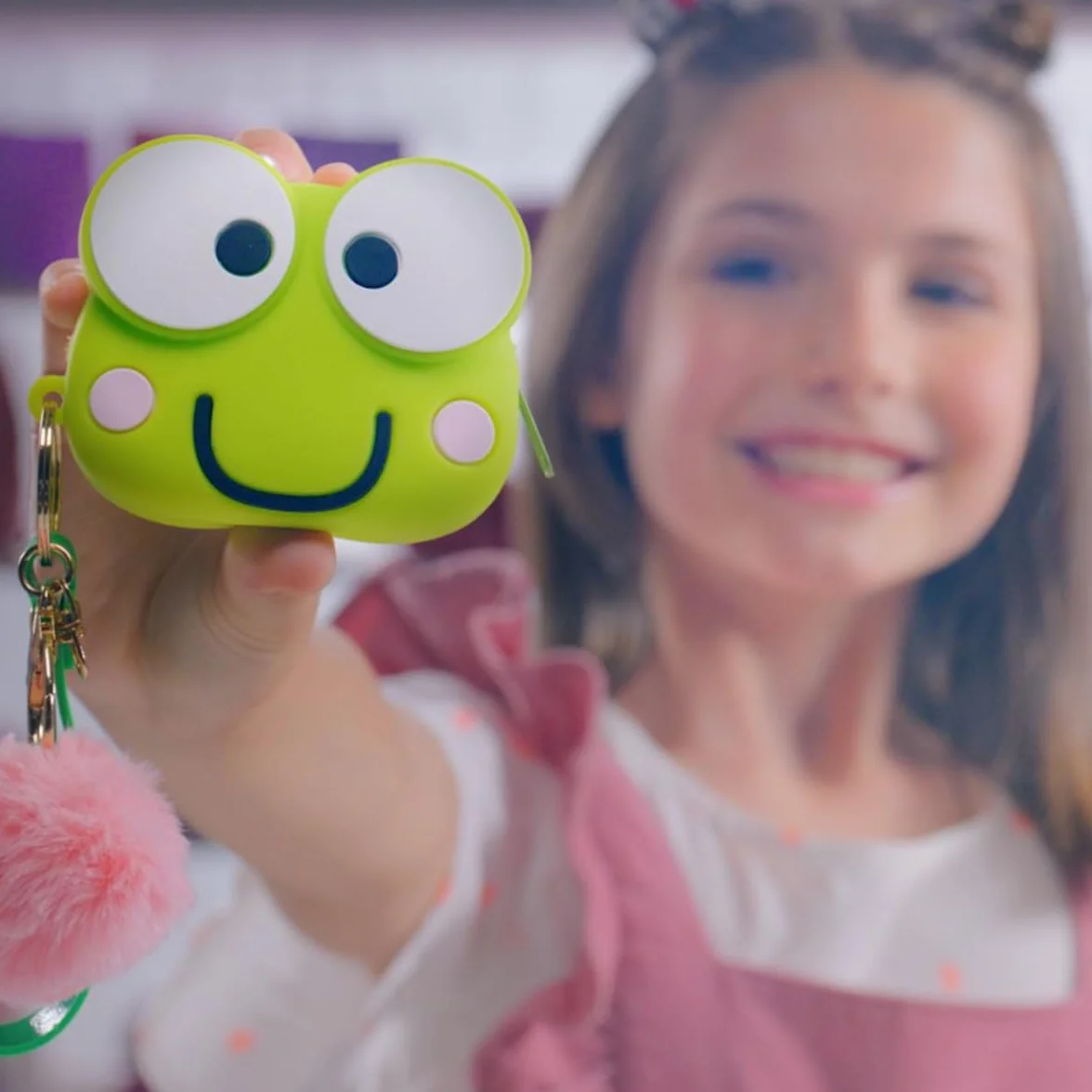 #sbabam, FUNNY BOX Hello Kitty Handbag, kolorowa torebka dziewczęca z naklejkami, pluszowa bransoletka i akcesoria, torba dziewczęca z paskiem na ramię na prezent dla dziewczynki 2 sztuki, zabawki dla