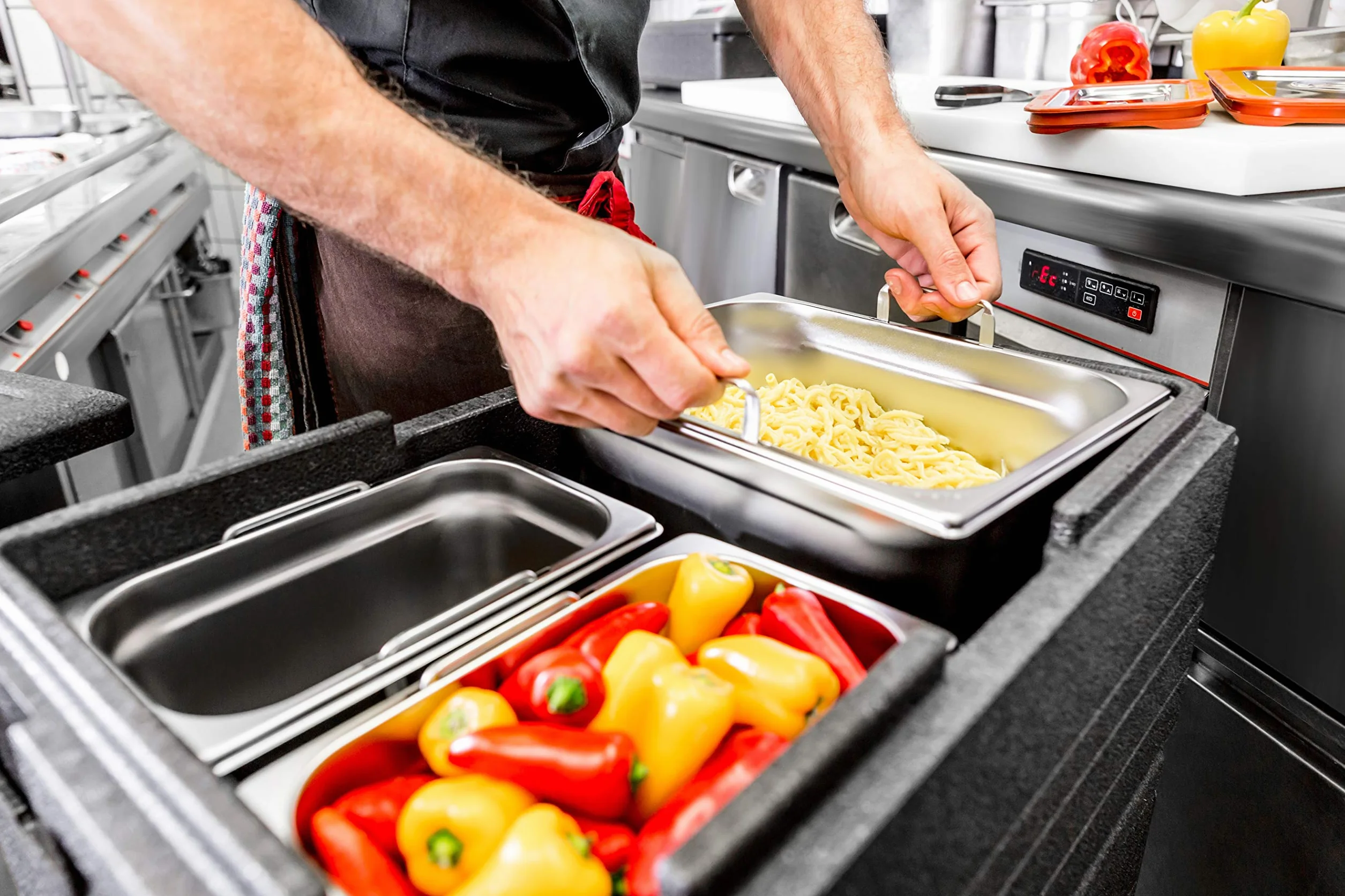 thermohauser EPP GN 1/1 pojemnik gastronomiczny z pokrywką – pojemność 30 litrów – 60 x 40 x 23 cm – 5-kolorowy zestaw kart