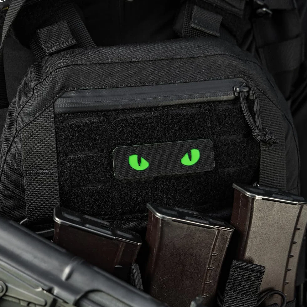 M-Tac Naszywka Cat Eyes Laser Cut, czarny/zielony