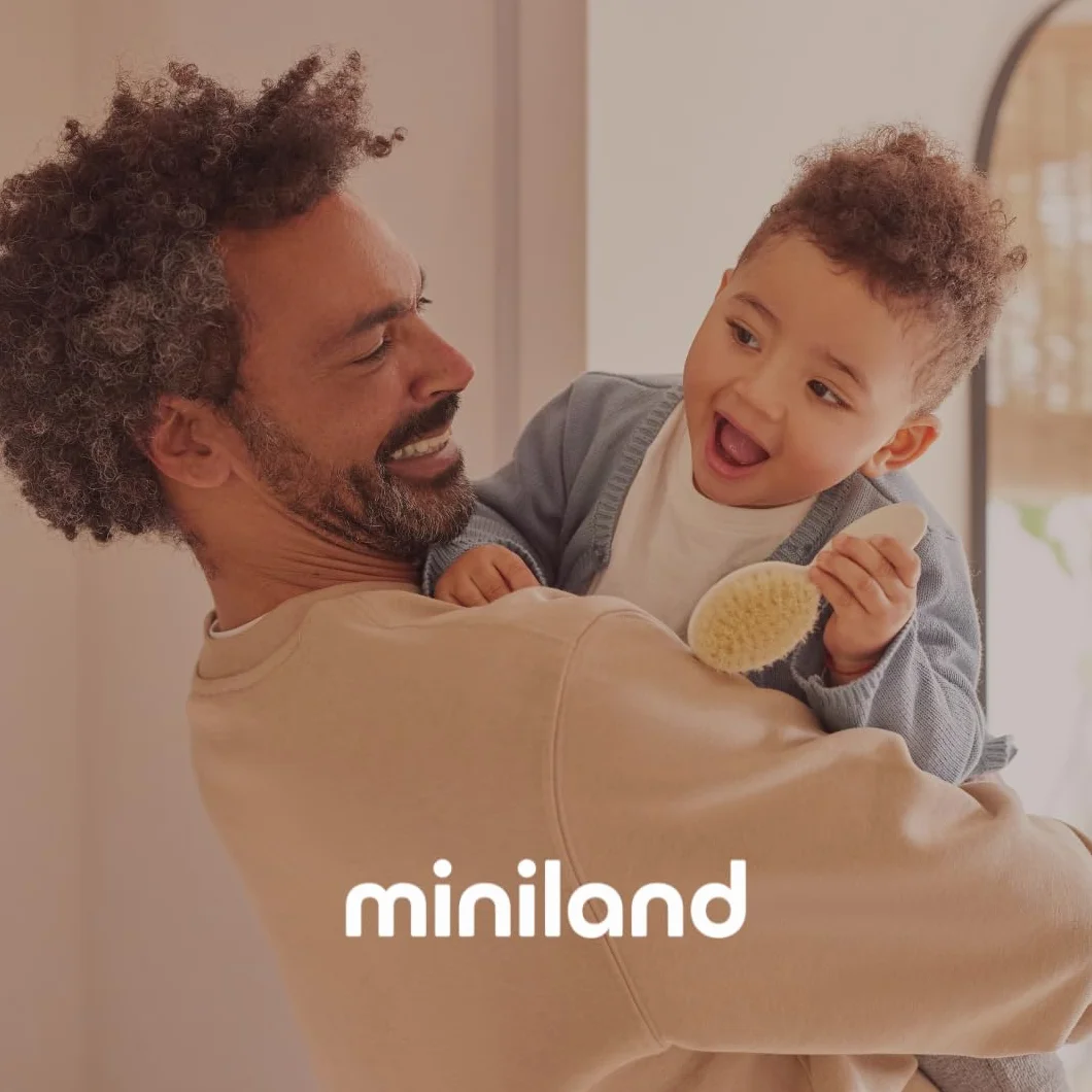 Miniland Carebook Mint. Portadocumentos Bebé, Podkład sanitarny dla niemowląt, Pokrowiec książka o ciąży Kolekcja Dolce.