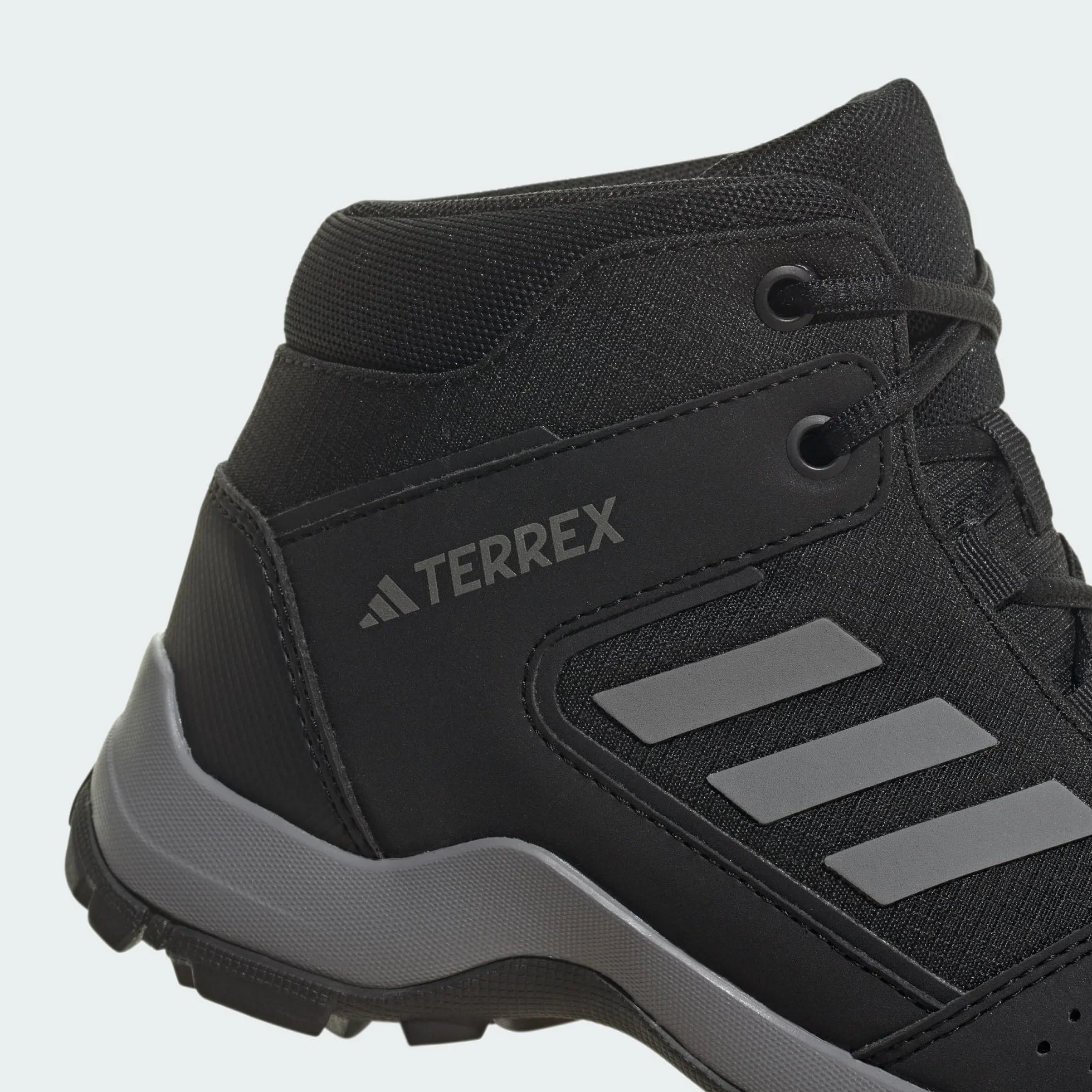 adidas Dziecięce buty trekkingowe Terrex Hyperhiker Mid w kolorze czarnym