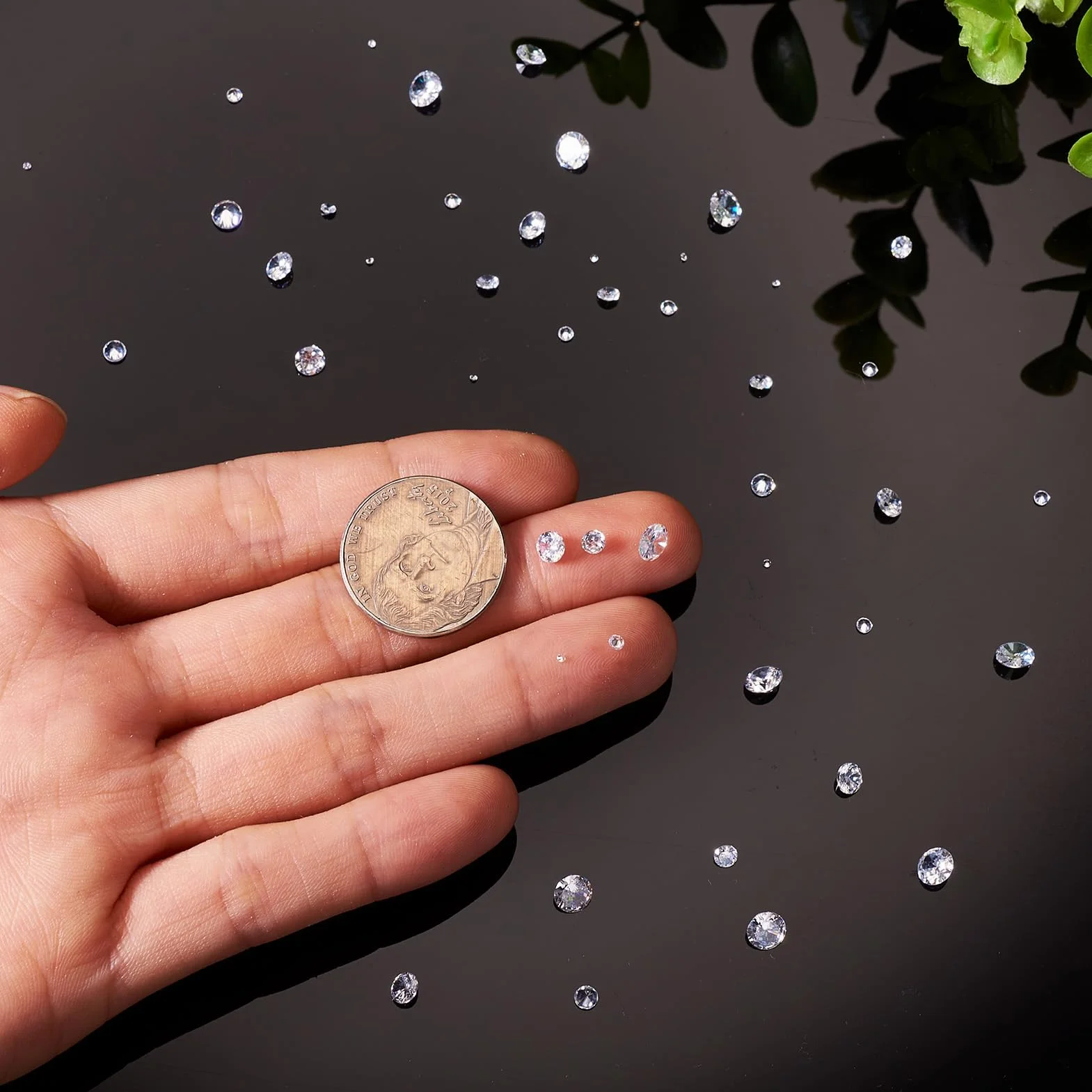 Crafans 50 szt. kryształowa cyrkonia kaboszony przezroczyste fasetowane diamentowe kaboszony zdobienie luźne cyrkonie stras 5 rozmiarów kryształowy diament luzem do samodzielnego zdobienia paznokci