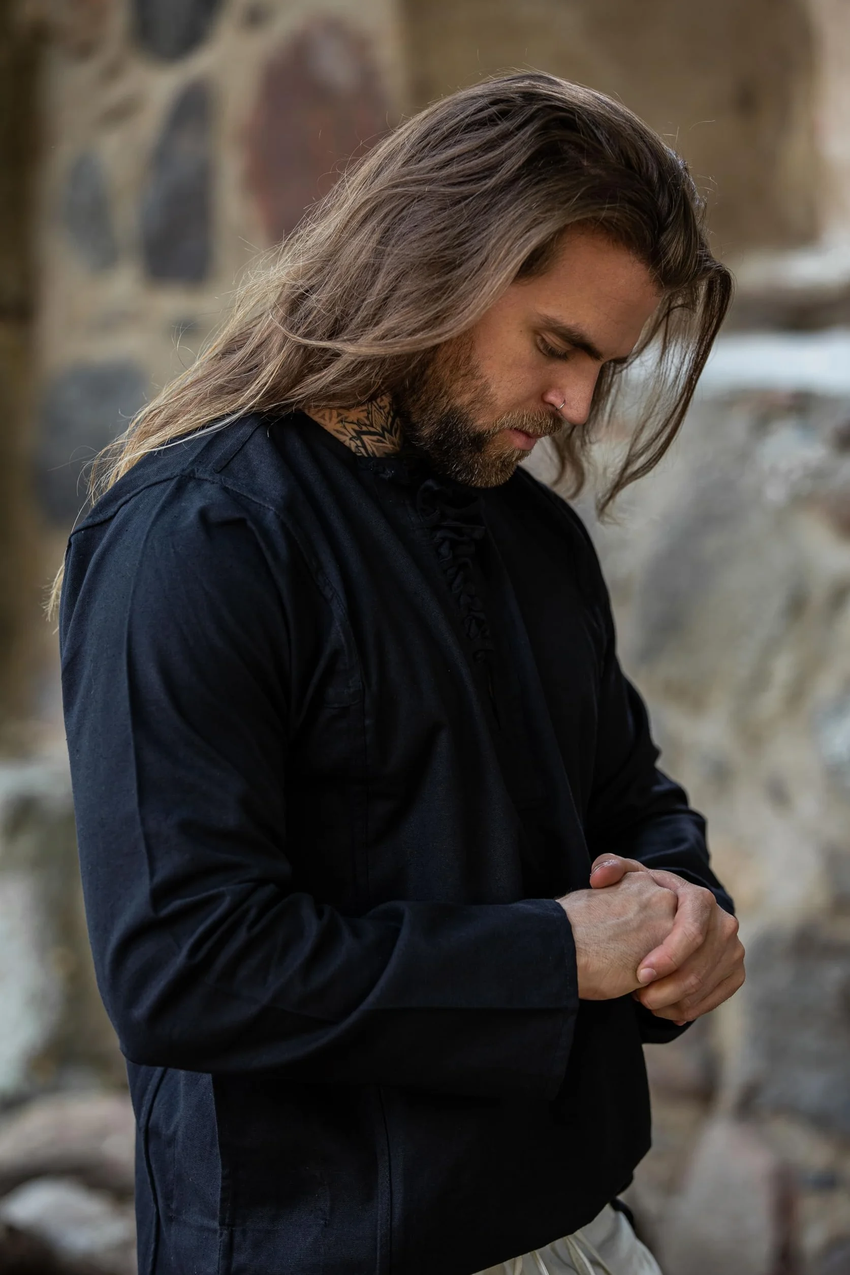 Leonardo Carbone® Miękka koszula Felix - średniowieczna odzież, średniowieczna koszula męska, odzież LARP, strój festiwalowy, kostium męski, kostium na karnawał, koszule rekreacyjne z długim rękawem -