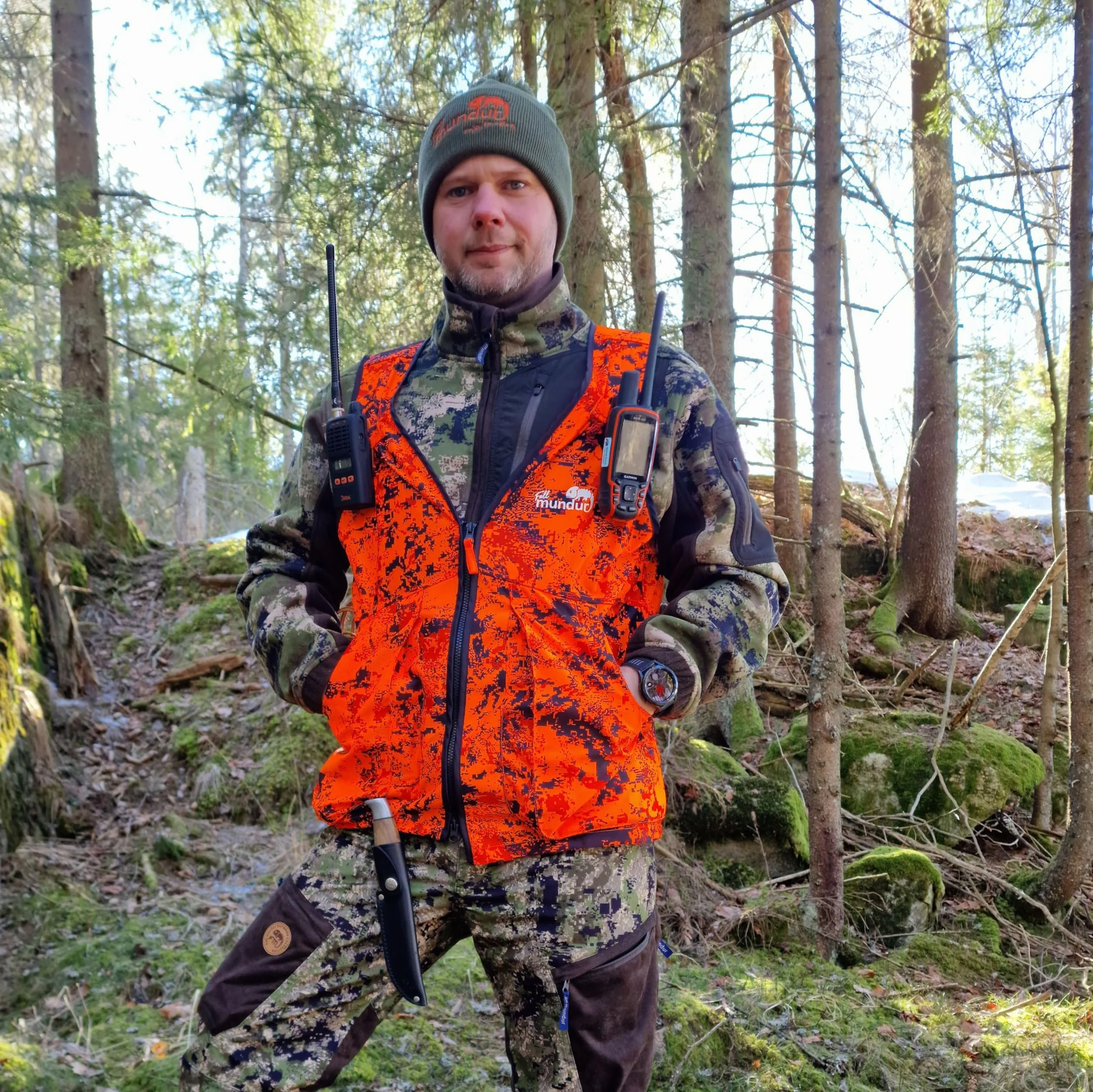 Blaze Camo Orange kamizelka myśliwska dla dorosłych z wieloma kieszeniami