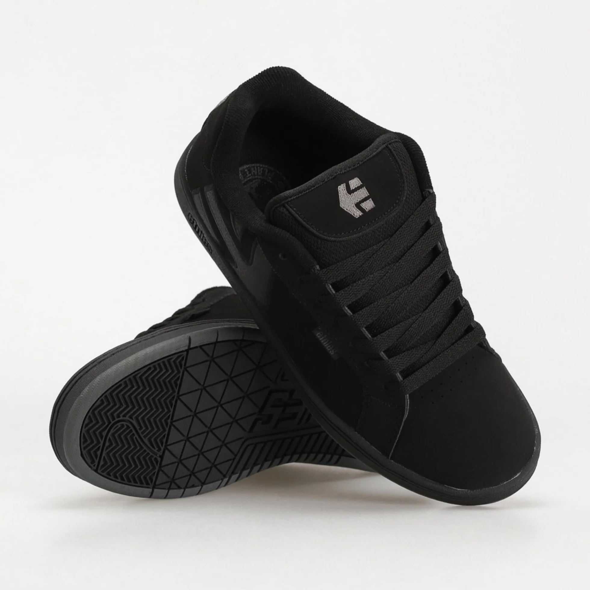 etnies Fader – Klasyczny styl skate heritage z modnym, puszystym wyglądem, wzmocniona cupsole, dopasowanie z amortyzacją, sneakersy na co dzień