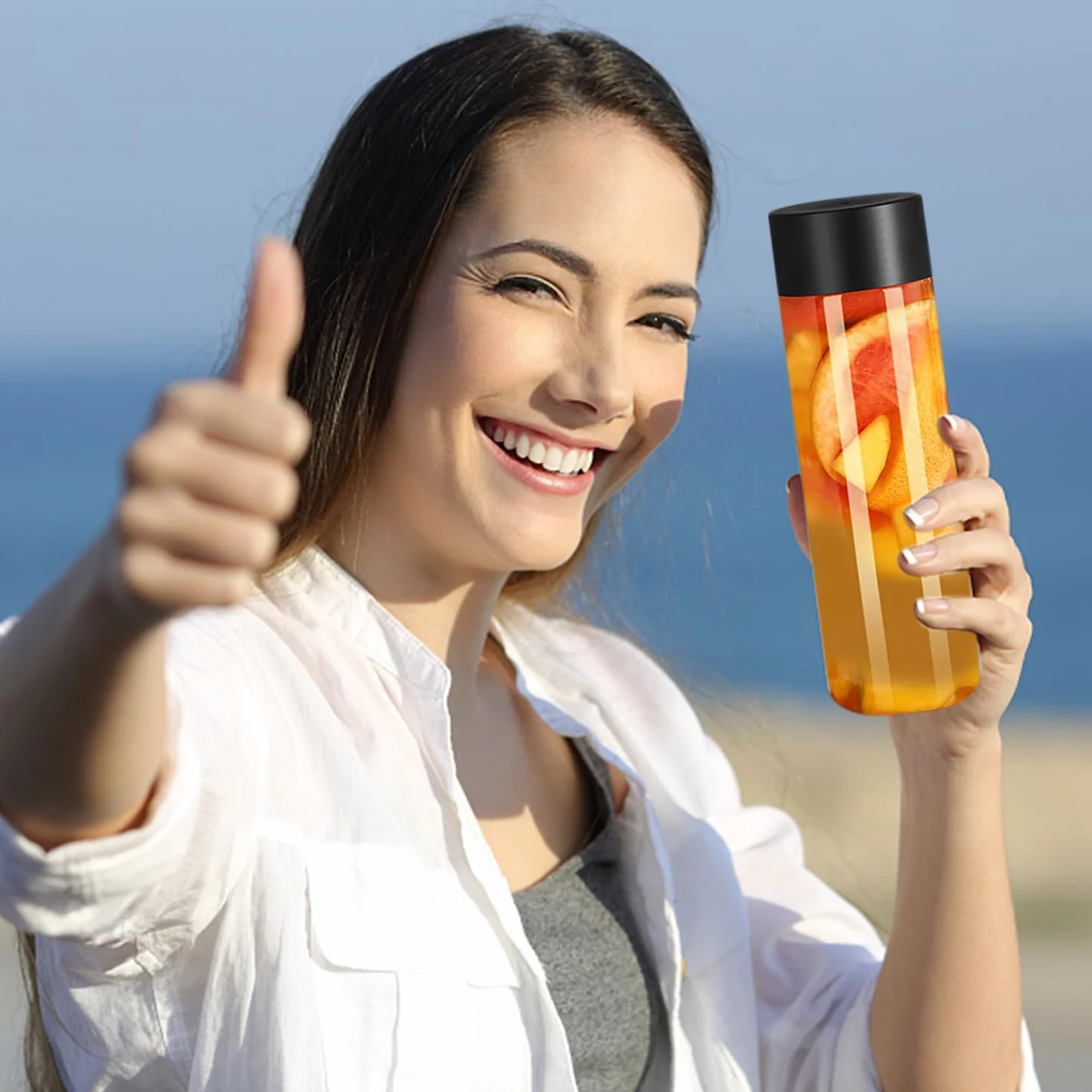 Cztery 400 ml przezroczyste cylindryczne plastikowe butelki na sok, jedna naklejka na owoce, odpowiednia do przechowywania herbaty, soku owocowego i zimnych napojów