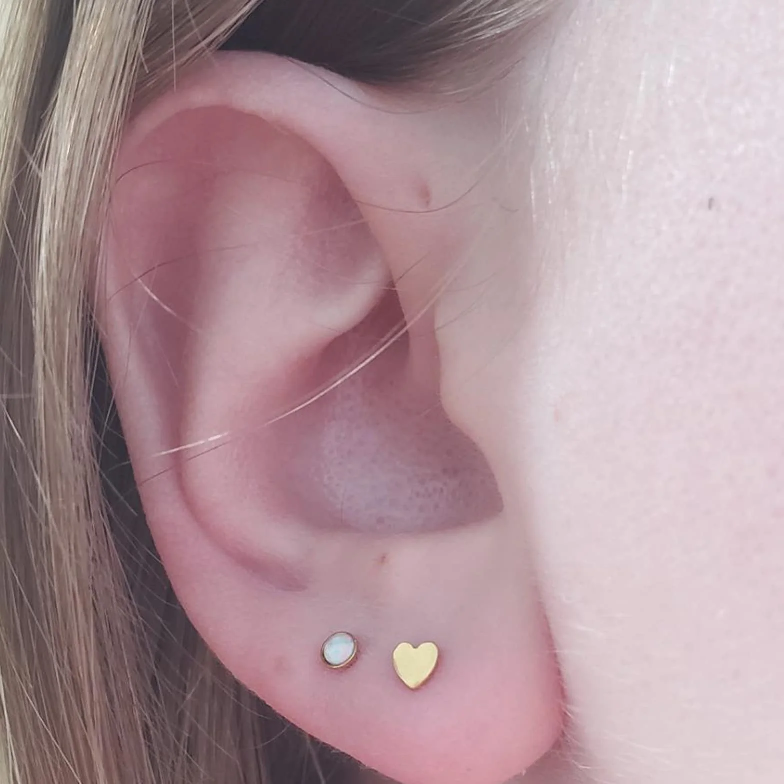 MODRSA 2-4 mm Jasny okrągły klejnot CZ wewnętrznie gwintowany Labret pierścionek do ust Tragus Nail Helix Kolczyki Stud Sztanga Piercing Biżuteria 16G Piercing Ear Helix