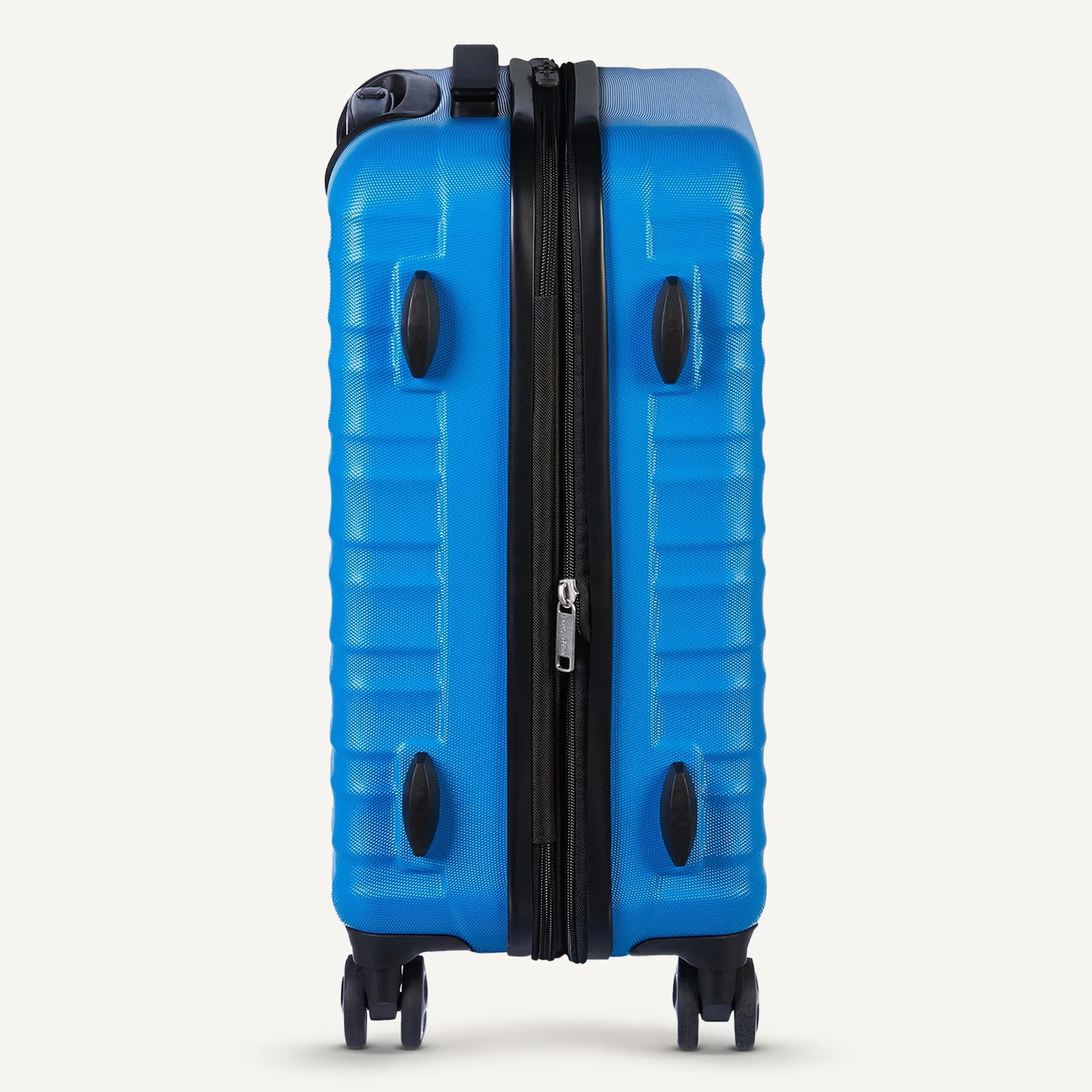 Amazon Basics Średnia Walizka Twarda - Rozszerzalny Bagaż Podróżny ABS z 4 Podwójnymi Kółkami Obrotowymi - Odporna na Zarysowania i Lekka - 68 x 45,1 x 28,6cm - Jasnoniebieski