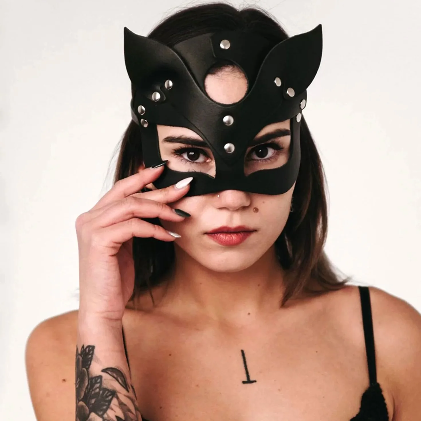 Catwoman maska dla kobiet, maska z kotem na pół twarzy, skóra kota, czarna skóra kota, maska Cosplay na Halloween, maskaradę, karnawał