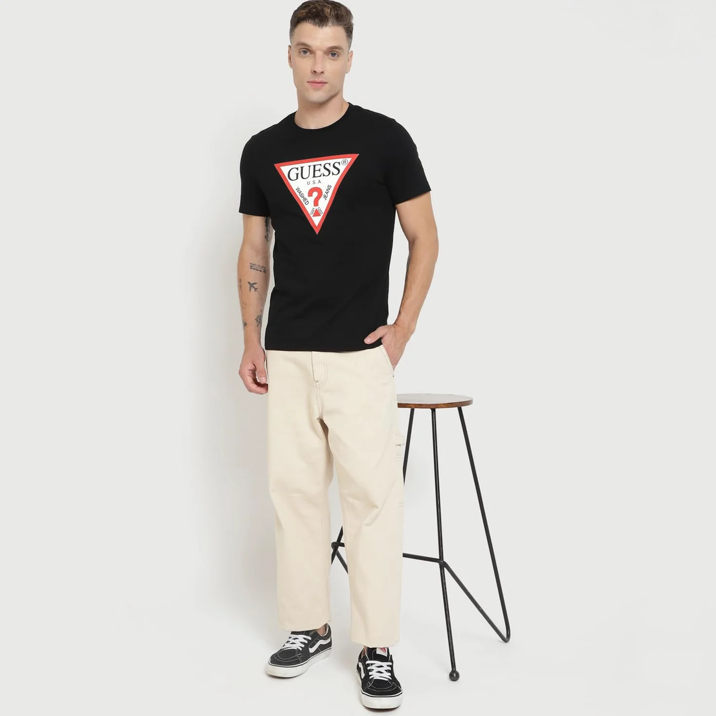 Guess T-shirt uomo logo triangolo grigio ES24GU23