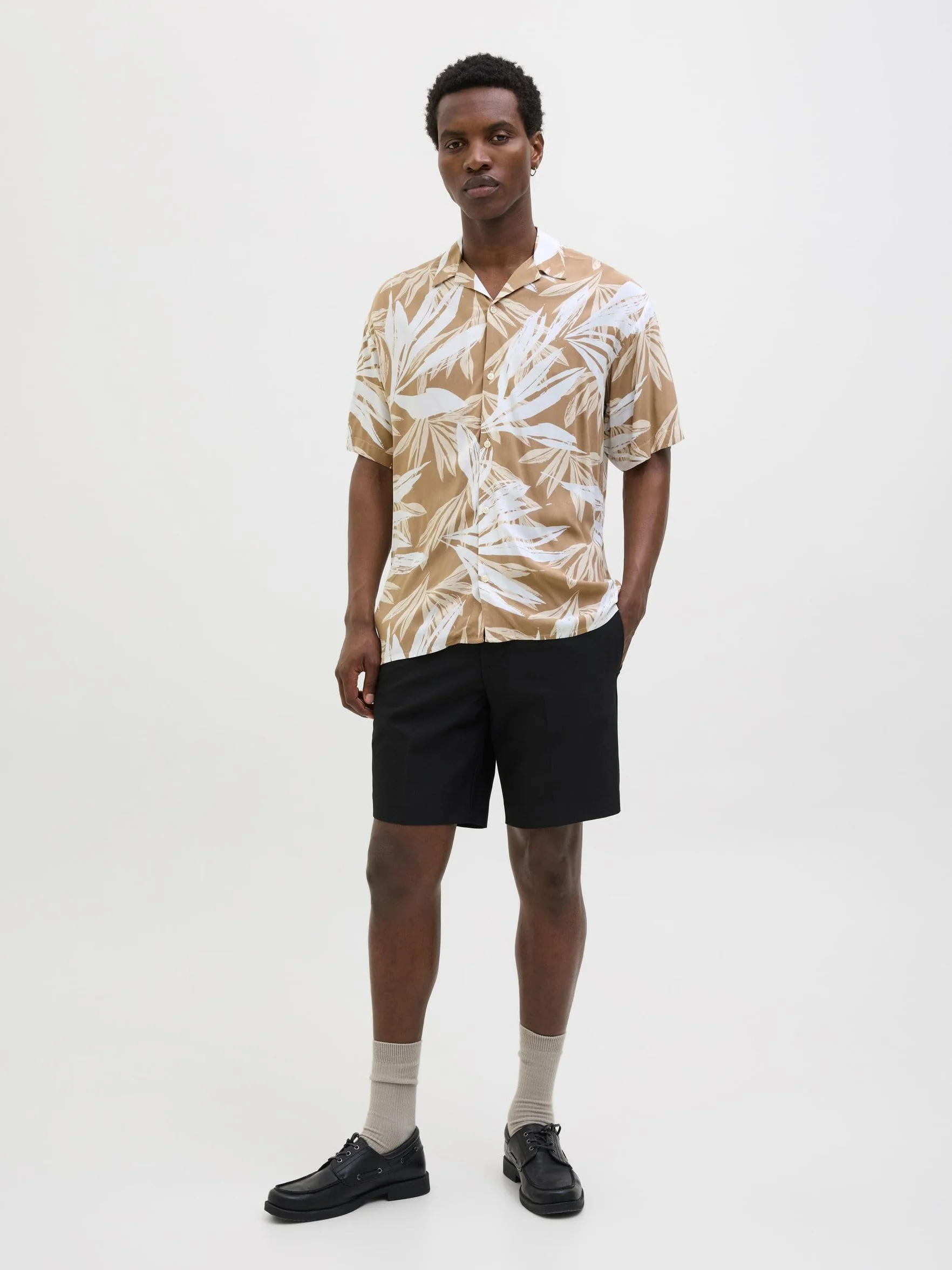 JACK & JONES Jjeff Tropical Aop Resort Shirt Ss Sn Koszula z krótkim rękawem Mężczyźni