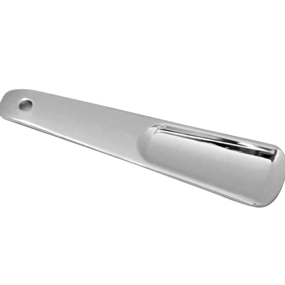Łyżka do butów dla mężczyzn dla kobiet Metalowa łyżka do butów, noś ze sobą pomocniczą rączkę z krótką rączką, konstrukcja z otworami jest łatwa do zawieszenia (kolor: czarny, rozmiar: 4,3 * 1,0 cal